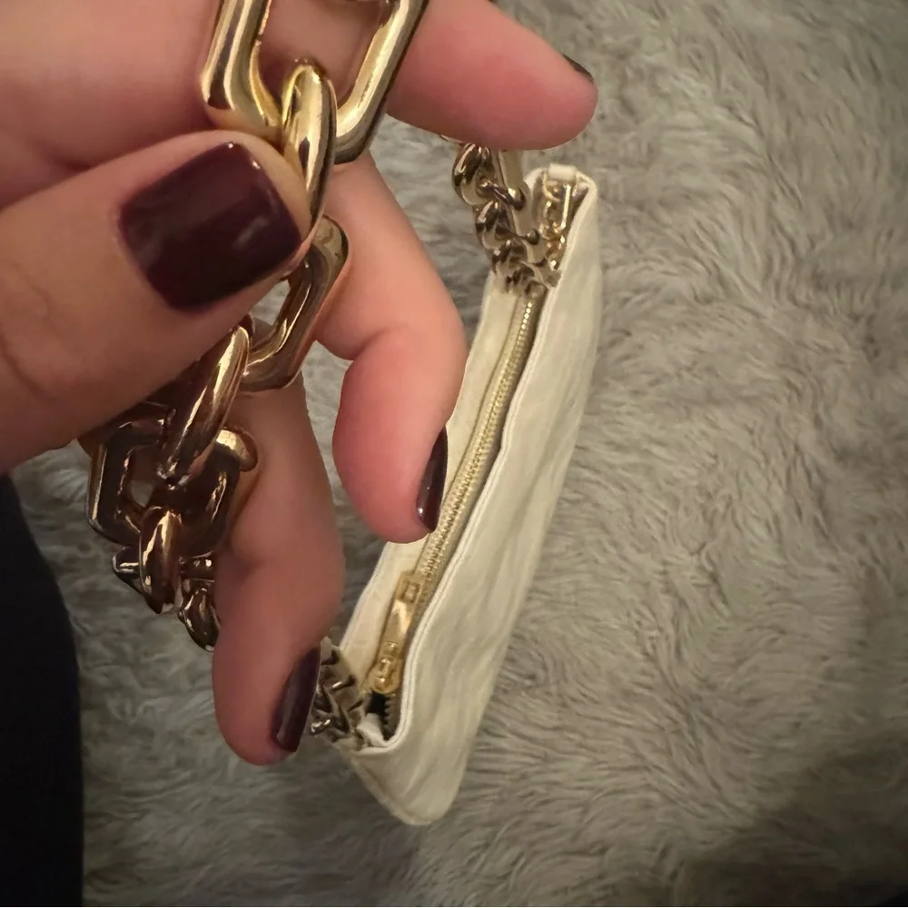 Zara CHAIN STRAP ANIMAL EMBOSSED SHOULDER BAG ivory - Picture 9 of 9